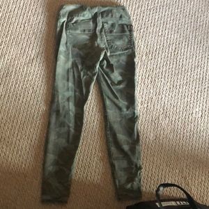 camo jegging/skinny jean